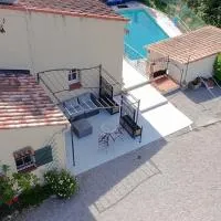 Studio, piscine, calme, à proximité du village, hotel di Callas