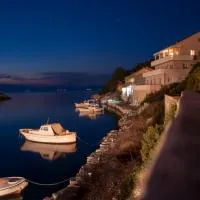 Apartments Hropić, hotel v destinaci Lastovo