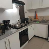 Dimela Cottage Guesthouse, kh&aacute;ch sạn gần S&acirc;n bay Bloemfontein, Bloemfontein