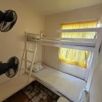 Maria Kulafu Lodging House Pier site- Santa Clara office 2nd Floor、Cagbaのホテル