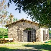 La Contea, il cottage tra gli ulivi, hotell i Buriano