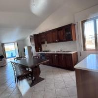 Corso Vittorio, 2 Bedrooms Panoramic Balcony, hotelli kohteessa Tortol&igrave;