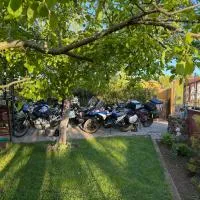 Riza Guest House, hotel em Pukë