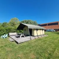 Safaritent Aesgestate, хотел в Gauw