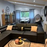 Saint-Cirgues-en-Montagne에 위치한 호텔 Maison M - Gite Mb Locations Ardèche
