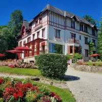 Viesnīca La Villa Bois Joli HOTEL RESTAURANT pilsētā Baņoldelorna