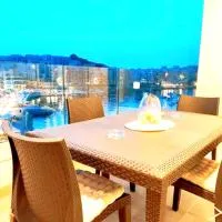 Viesnīca GrandBlue Vista Marsalforn, State-of-the-Art 2BR Seafront Luxury Apartment pilsētā Marsalforna
