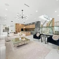 North Shore Luxe Villa, hotell i North Vancouver