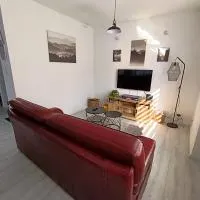 Augerolles에 위치한 호텔 Charmante maison familiale au cœur du village