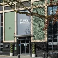 The Prince Rooms، فندق في آثلون