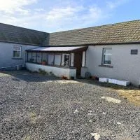 Accommodation by the sea on Sanday: Orkney şehrinde bir otel