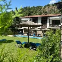 Relax Houses, hotel u gradu Ognjanovo