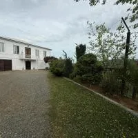 Sameba House, hotel Khuts'ubani városában