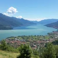 Agriturismo Nona Rosa, hotel v destinaci Gravedona
