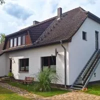 Ferienwohnungen am Waldrand, hotel u gradu Ahrenshagen