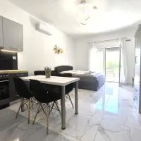 Rael Apartments - free Parking โรงแรมในกาเตรินี