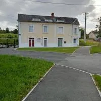 Hôtel de la gare Studios Du Breuil, hotel di La Roche-Posay
