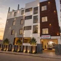 Shri Valli Residency, hotel sa Palni