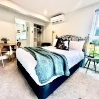 Lyttelton Studio -Private access -Free Parking, hotel v destinaci  Lyttelton