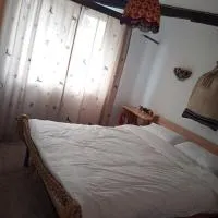 Глинобитні будиночки – hotel w mieście Darakhov