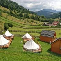Chill Glamping, hotell i Corbu