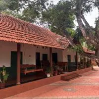 Ophel Ayurvedic Gardens, 7 Bed Heritage Home, hotel in Mananthavady
