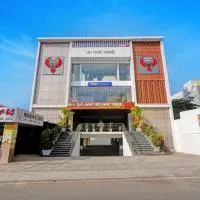 FabHotel Day and Night Suite- Jalahalli West, hotel di Bangalore