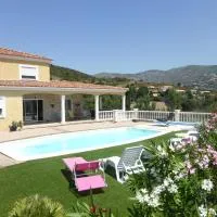 Perula di Machja, hotel v destinaci Alata