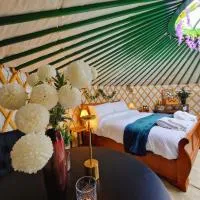 Edwards Farm Glamping Shaftesbury, hotelli kohteessa Shaftesbury