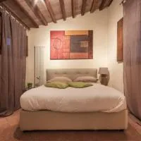 Da Leo، فندق في Montefollonico