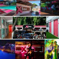 Base Ao Nang Beachfront Party Hostel 18-35 Years Old Only, hotel v destinaci pl&aacute;ž