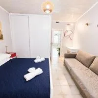 My Summerhouse, hotel u gradu Kremasti