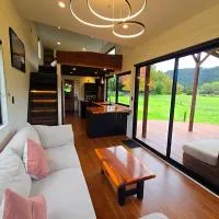 Luxe Tiny Home، فندق في وانغاري