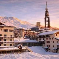 Alpeen Hotel, hotel in Les Menuires