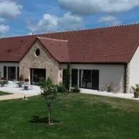 Aux 3 Forêts, hotel em Bizeneuille