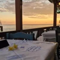 Paralia Hotel & Taverna: Agia Roumeli şehrinde bir otel