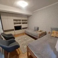 Ogi 3beds, Hotel in Karaburma