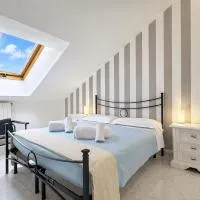 Cà di Lilly - Attic Suite AC Wi-Fi, hotell i Vado Ligure