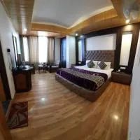 Hotel Lords Regency - Connected to the Mall Road, hotel a Simla