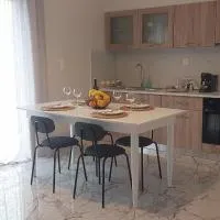 Claudia's Apartments, отель в городе Аливерион