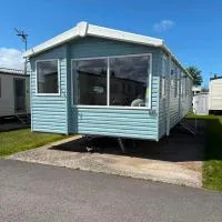 Surf Shack Caravan - Lyons Winkups, hotel em Kinmel Bay