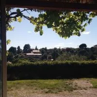 Gîte, portes des Gorges du Verdon, hotel v destinaci Aups