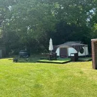 Old Dairy Farm Glamping, khách sạn ở Emsworth