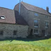 Gîte appartement de charme, ancien moulin rénové, hotelli kohteessa Rolampont
