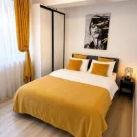 Yellow Apartment, hotel a Floreşti