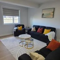 Cozy Irvine Creek Walk-Out Suite 10 mins to YEG, hotell sihtkohas Nisku