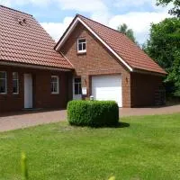 Appartement Dornröschen 35676, хотел в Uplengen