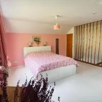 Lovely House - Free Parking - 10 min to Downtown, hotel v Tamperah