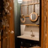 Le chalet d'en ô، فندق في Les Clefs