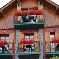 Viesnīca Hotel Esquirol pilsētā Ljivija